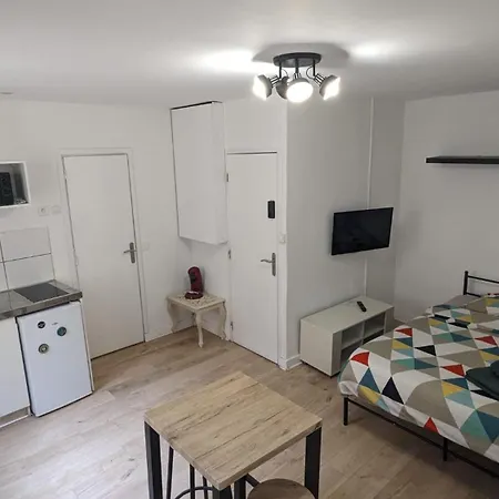 Budgetbnb Larmodieu 2 *