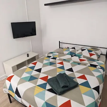 Budgetbnb Larmodieu 2 Apartamento *